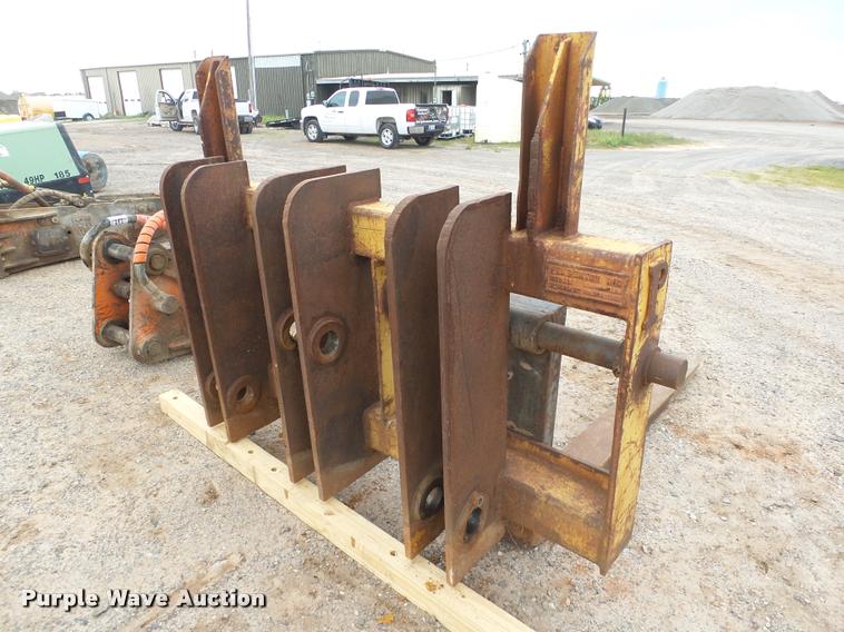 image for item DB0238 Pemberton IH540 wheel loader pallet forks