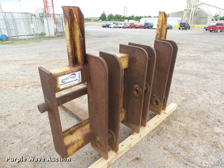 image for item DB0238 Pemberton IH540 wheel loader pallet forks