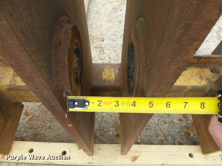 image for item DB0238 Pemberton IH540 wheel loader pallet forks