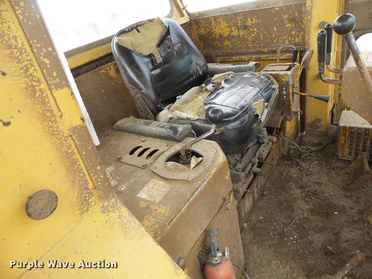 image for item DB1314 1981 Caterpillar D7G dozer
