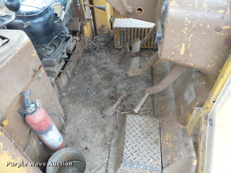 image for item DB1314 1981 Caterpillar D7G dozer