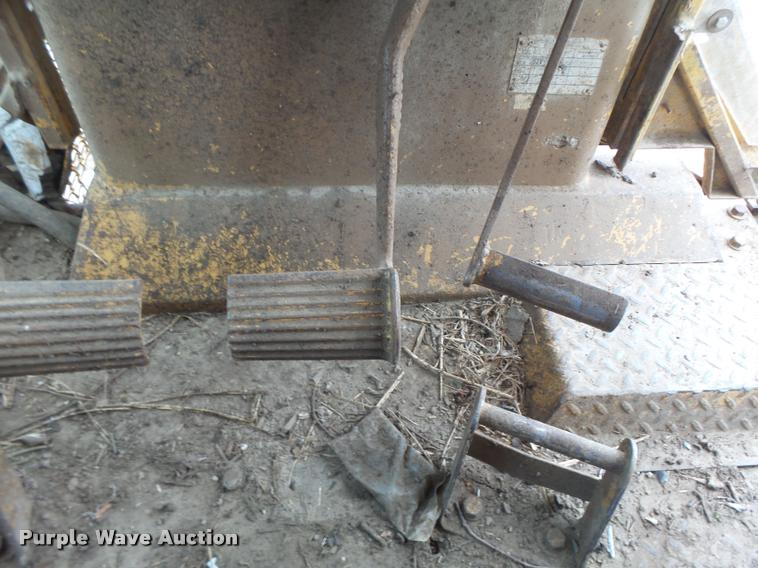 image for item DB1314 1981 Caterpillar D7G dozer