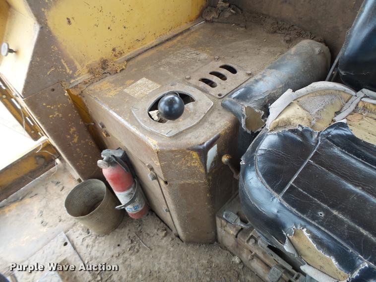 image for item DB1314 1981 Caterpillar D7G dozer