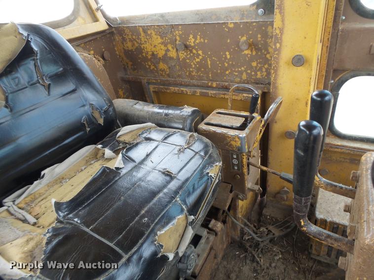 image for item DB1314 1981 Caterpillar D7G dozer
