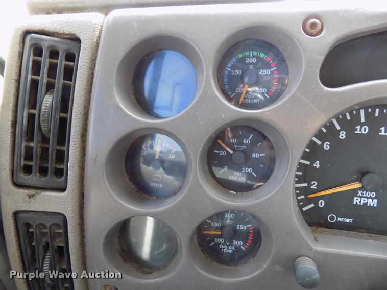 image for item DB2277 2002 Mack CH613 dump truck