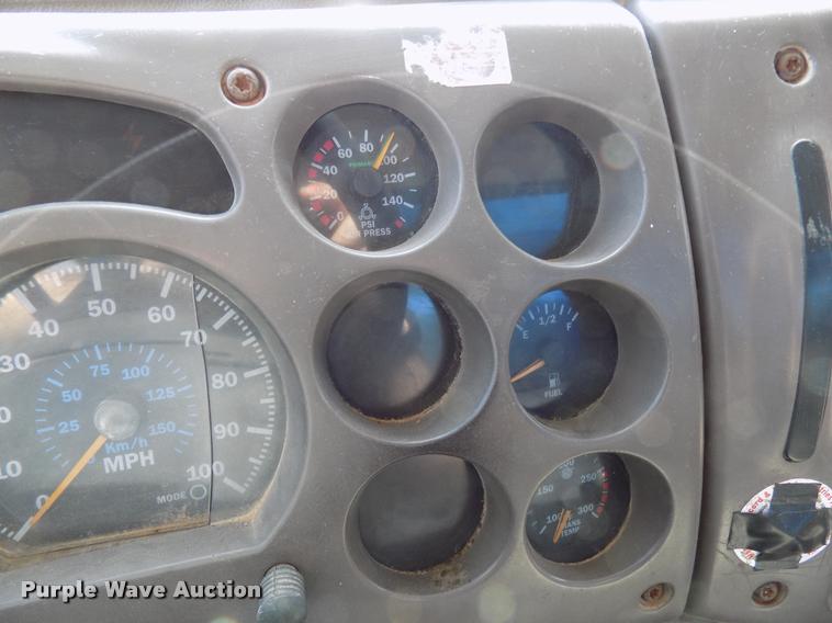 image for item DB2277 2002 Mack CH613 dump truck