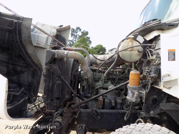 image for item DB2277 2002 Mack CH613 dump truck