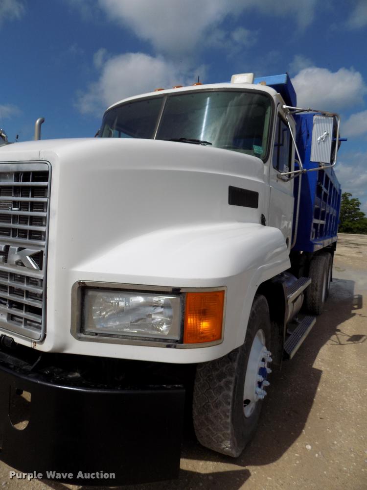 image for item DB2277 2002 Mack CH613 dump truck