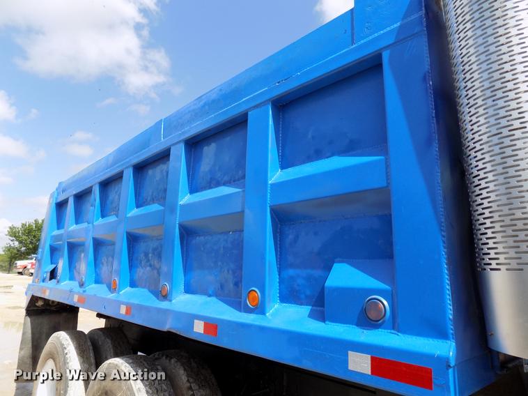 image for item DB2277 2002 Mack CH613 dump truck