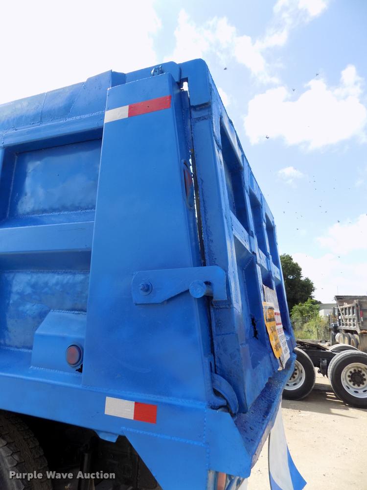 image for item DB2277 2002 Mack CH613 dump truck