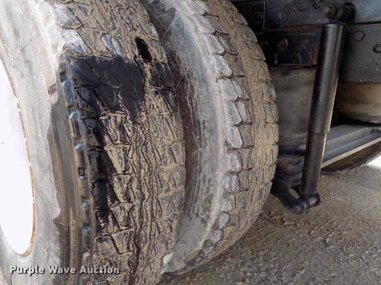 image for item DB2277 2002 Mack CH613 dump truck