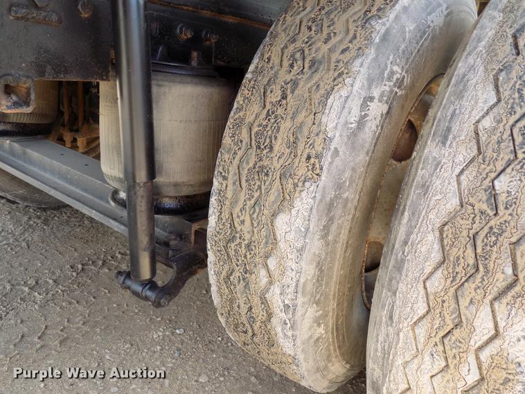 image for item DB2277 2002 Mack CH613 dump truck