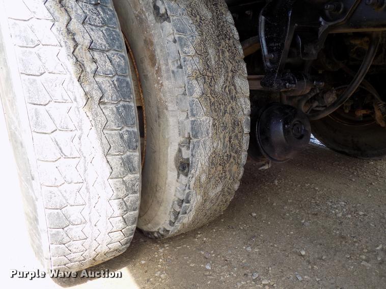 image for item DB2277 2002 Mack CH613 dump truck