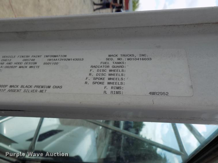 image for item DB2277 2002 Mack CH613 dump truck