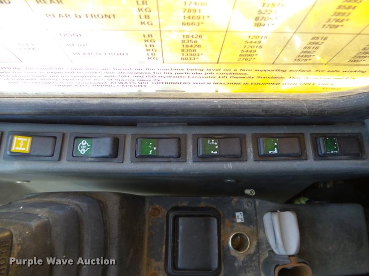 image for item DB4688 2002 Badger 1085D rubber tire excavator