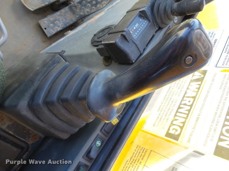 image for item DB4688 2002 Badger 1085D rubber tire excavator