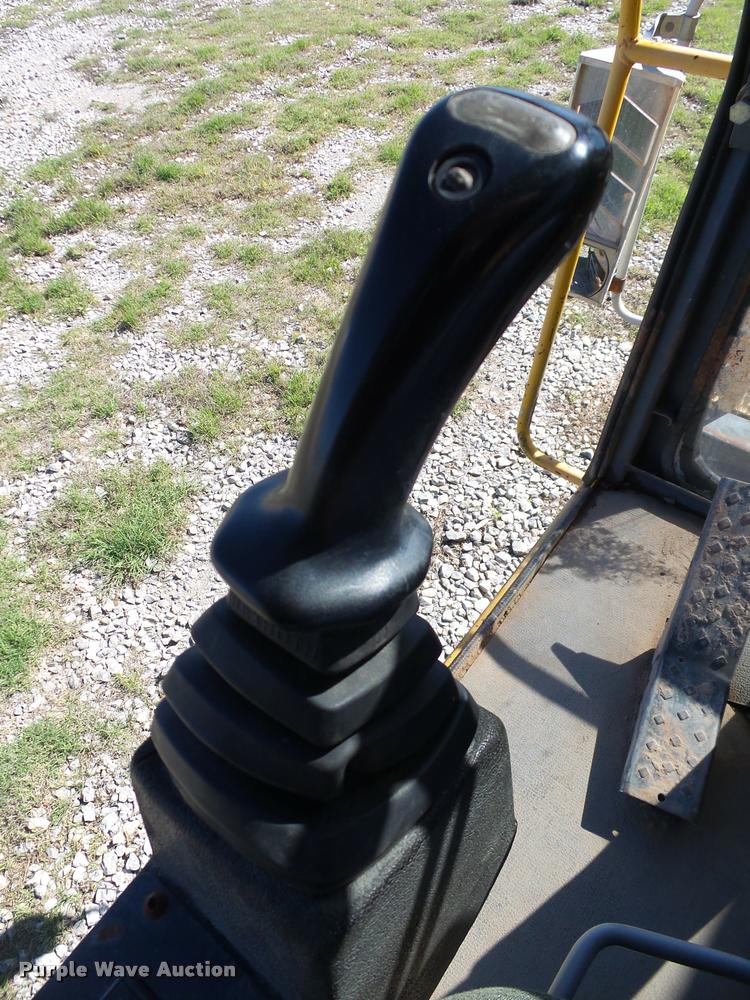 image for item DB4688 2002 Badger 1085D rubber tire excavator