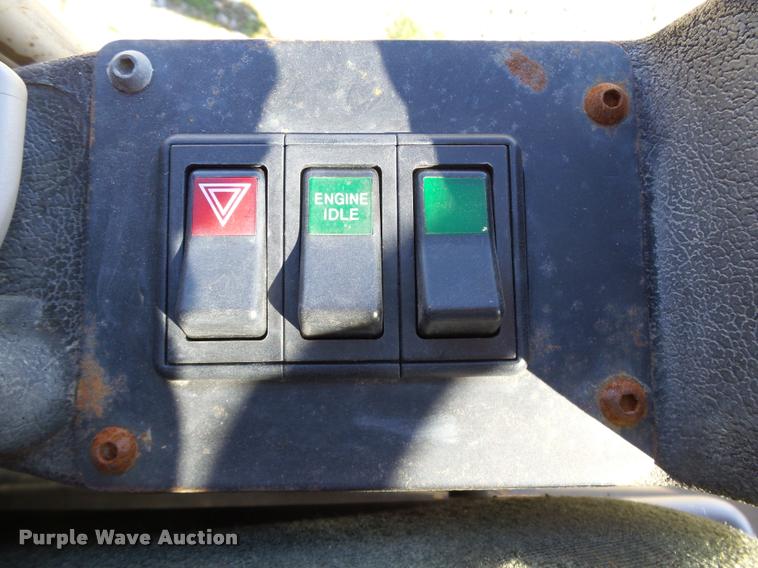 image for item DB4688 2002 Badger 1085D rubber tire excavator