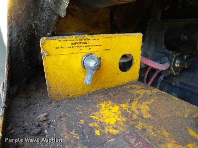 image for item DB4688 2002 Badger 1085D rubber tire excavator