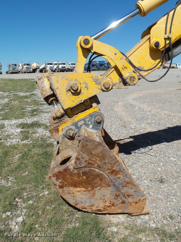 image for item DB4688 2002 Badger 1085D rubber tire excavator