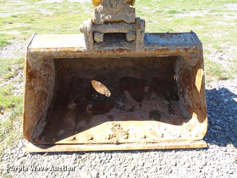 image for item DB4688 2002 Badger 1085D rubber tire excavator