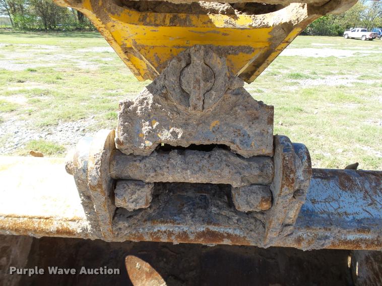 image for item DB4688 2002 Badger 1085D rubber tire excavator