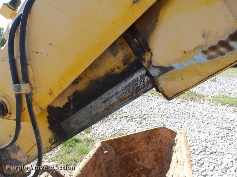 image for item DB4688 2002 Badger 1085D rubber tire excavator