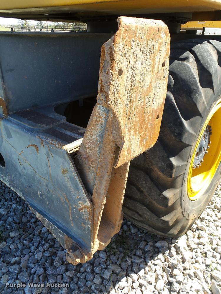 image for item DB4688 2002 Badger 1085D rubber tire excavator