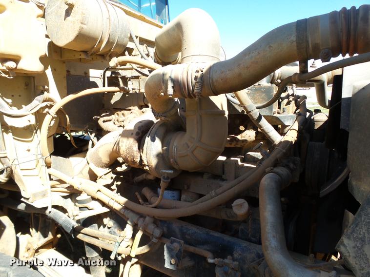 image for item DB4689 1993 International 9400 vacuum tank truck