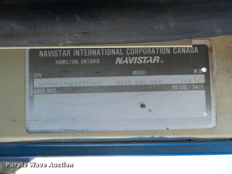 image for item DB4689 1993 International 9400 vacuum tank truck