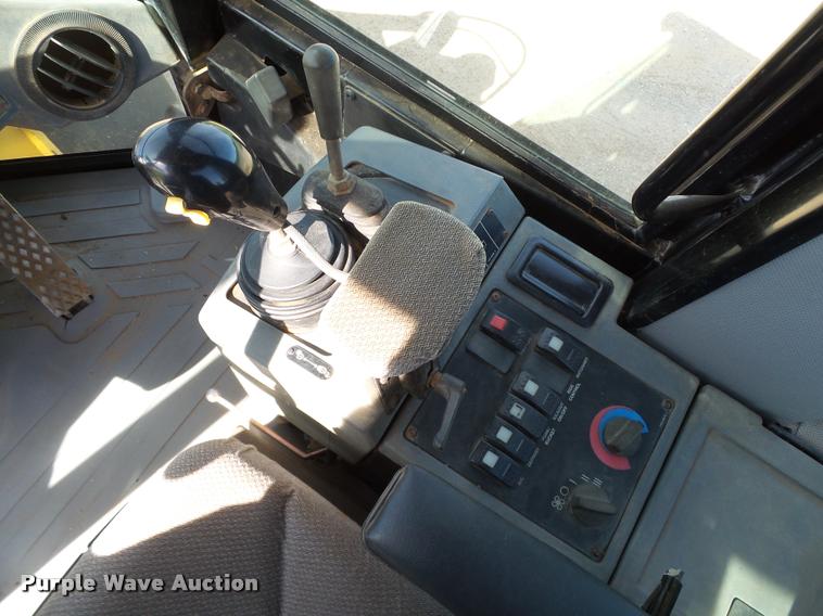 image for item DB4716 2001 Caterpillar IT28G wheel loader