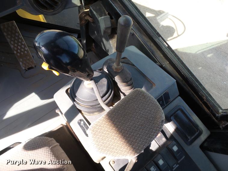 image for item DB4716 2001 Caterpillar IT28G wheel loader