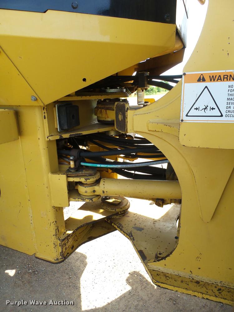 image for item DB4716 2001 Caterpillar IT28G wheel loader