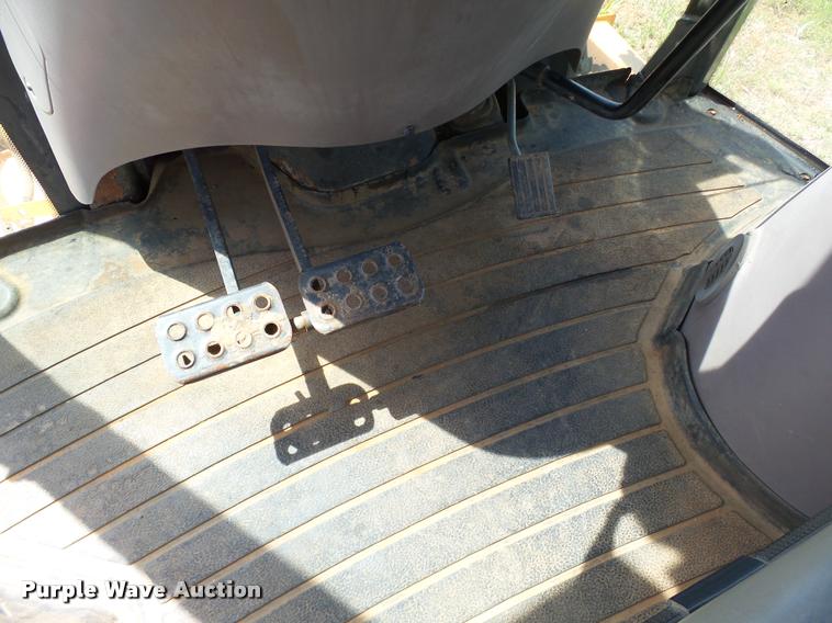 image for item DB4717 2004 Case 580M Series II backhoe