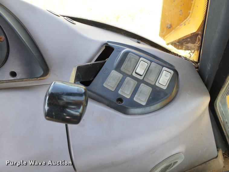 image for item DB4717 2004 Case 580M Series II backhoe