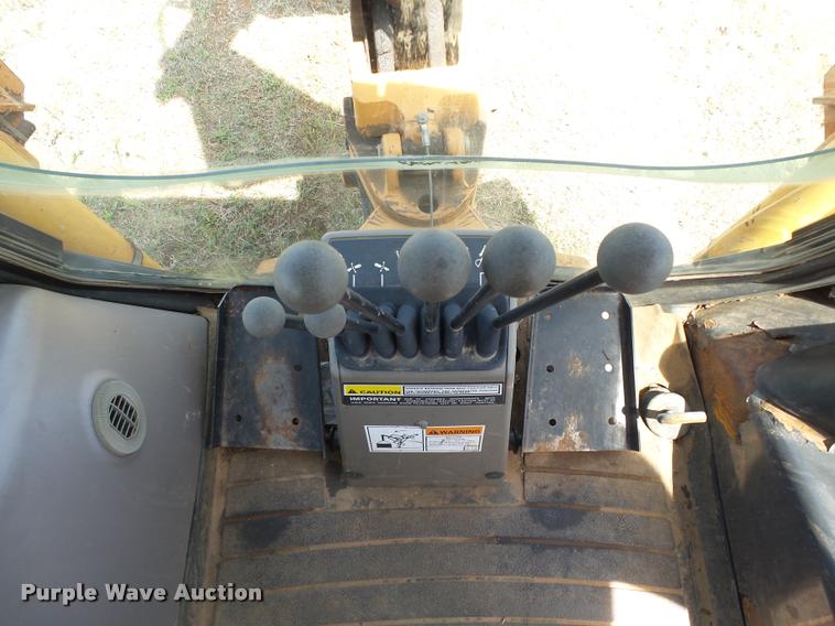 image for item DB4717 2004 Case 580M Series II backhoe