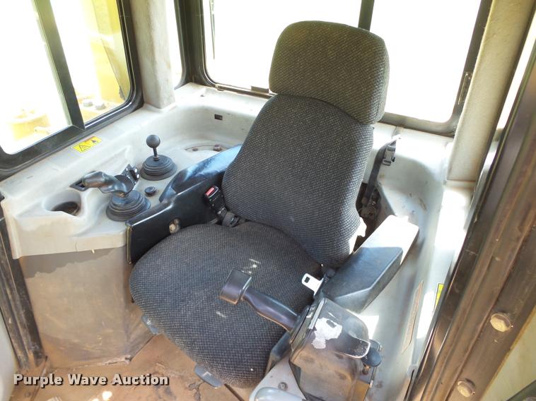 image for item DB4723 2006 Caterpillar D6R XL Series III dozer