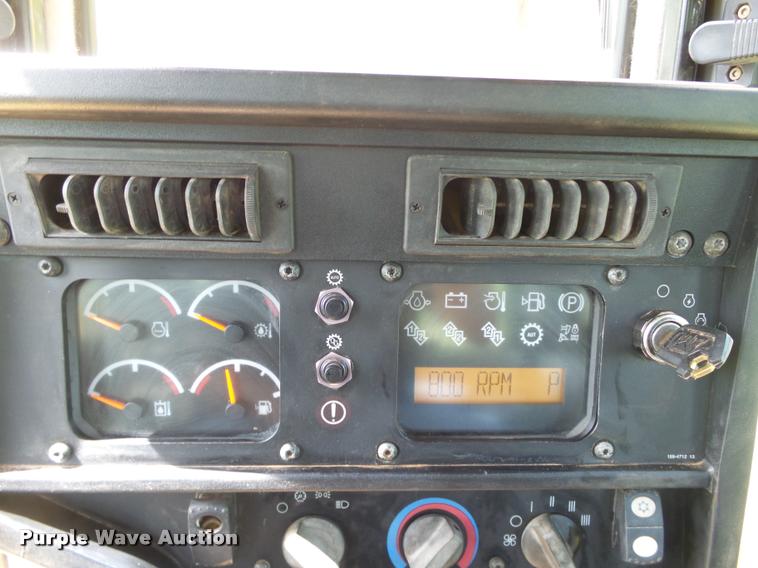 image for item DB4723 2006 Caterpillar D6R XL Series III dozer