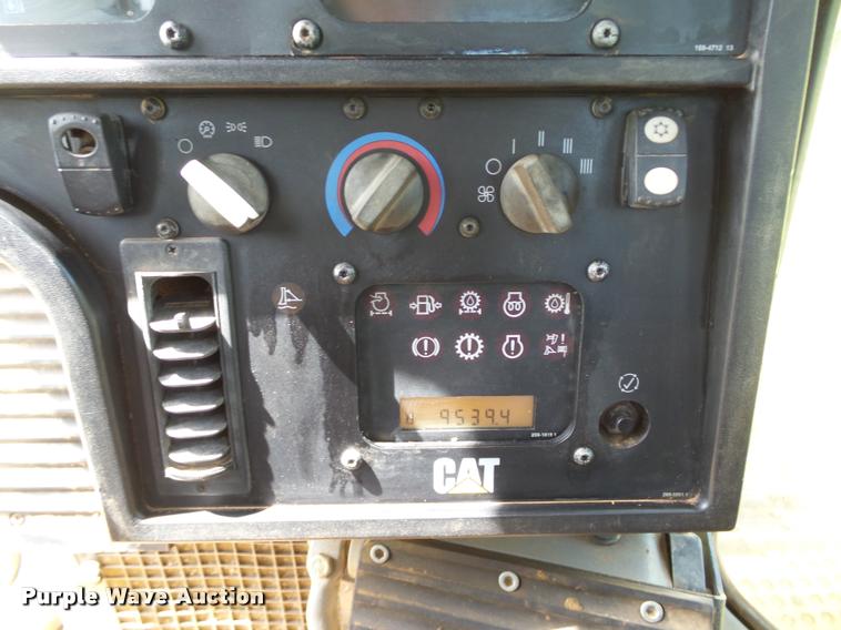 image for item DB4723 2006 Caterpillar D6R XL Series III dozer