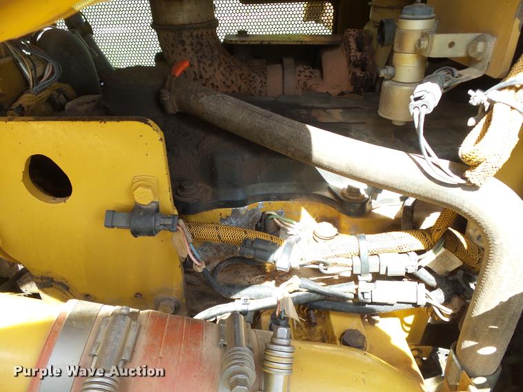 image for item DB4723 2006 Caterpillar D6R XL Series III dozer