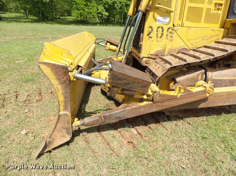 image for item DB4723 2006 Caterpillar D6R XL Series III dozer