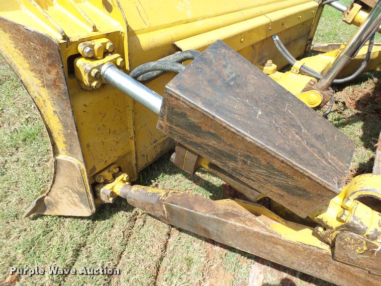 image for item DB4723 2006 Caterpillar D6R XL Series III dozer