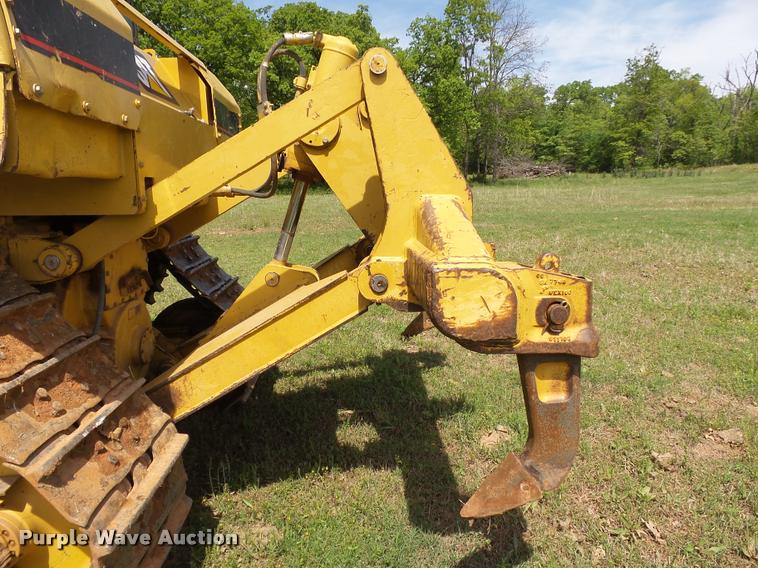 image for item DB4723 2006 Caterpillar D6R XL Series III dozer