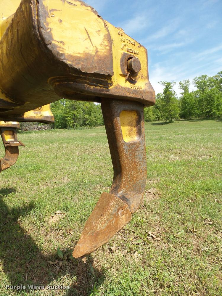 image for item DB4723 2006 Caterpillar D6R XL Series III dozer