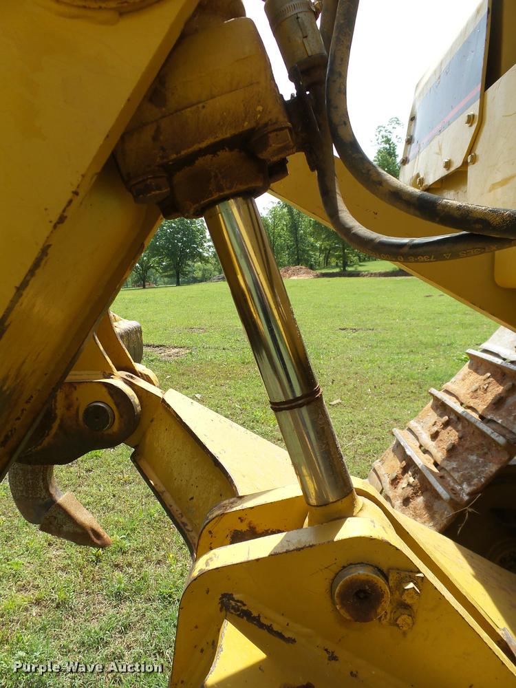 image for item DB4723 2006 Caterpillar D6R XL Series III dozer