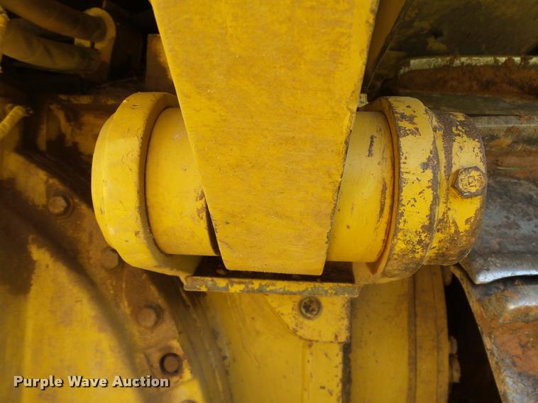 image for item DB4723 2006 Caterpillar D6R XL Series III dozer