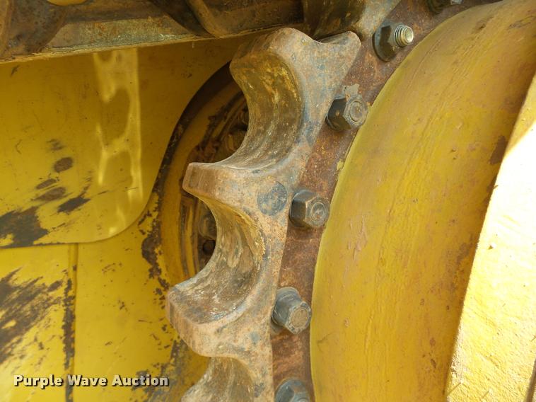 image for item DB4723 2006 Caterpillar D6R XL Series III dozer