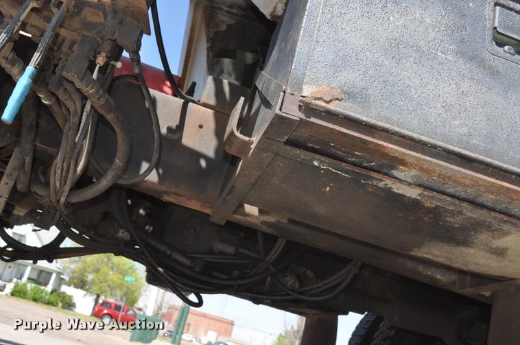 image for item DC6499 1990 Ford LTS8000 vacuum truck