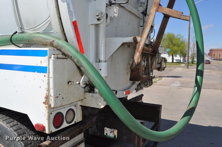 image for item DC6499 1990 Ford LTS8000 vacuum truck