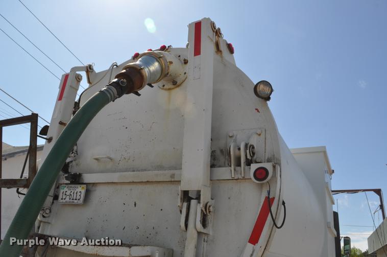 image for item DC6499 1990 Ford LTS8000 vacuum truck